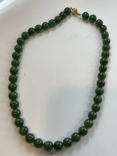 VINTAGE 14K YELLOW GOLD GENUINE NEPHRITE JADE 10 MM Beads 17